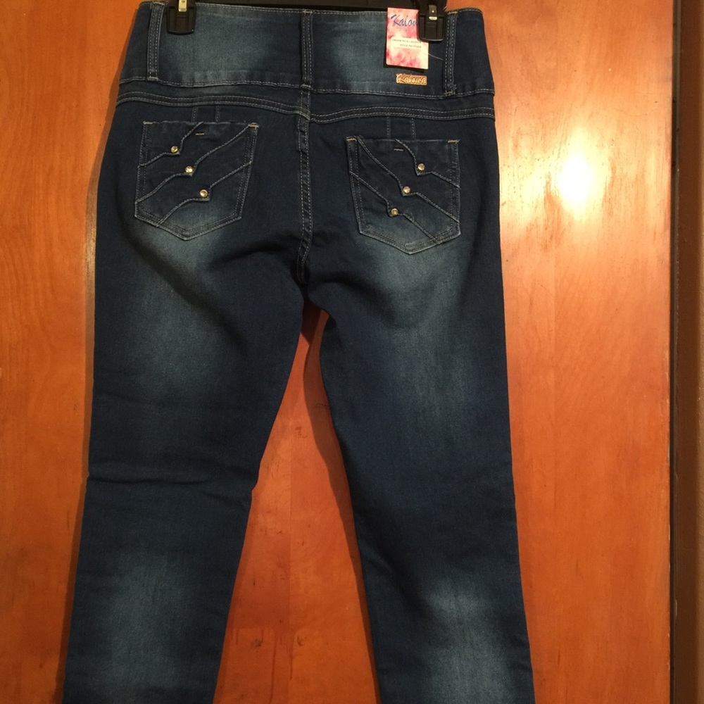Jeans - Picture 7 of 9